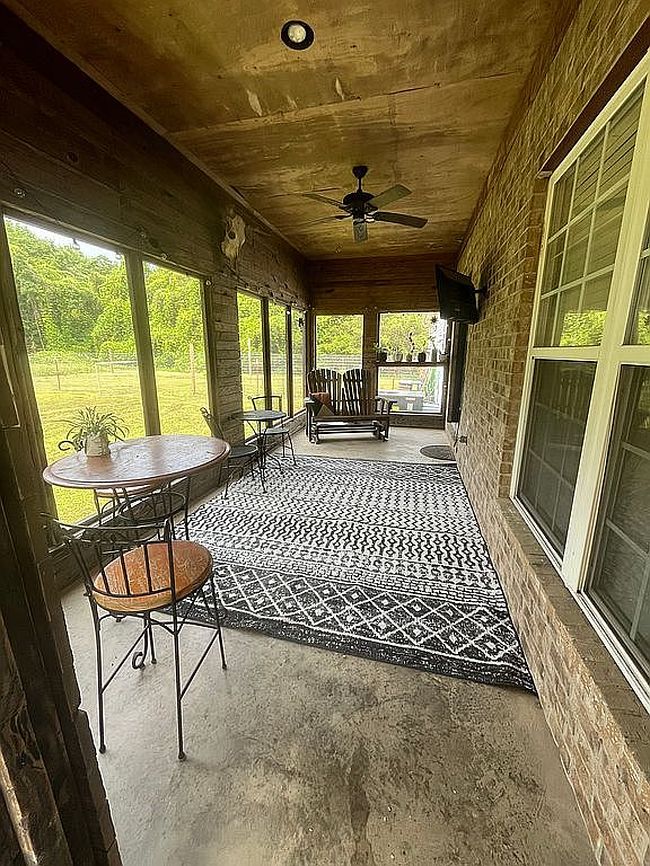 Image of 670 Golf Dr