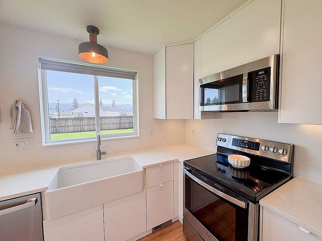 Image of 200 W Oak St