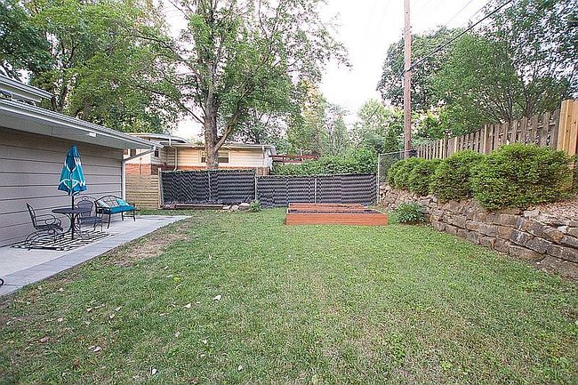 Photo of 5815 L St, Lincoln, NE