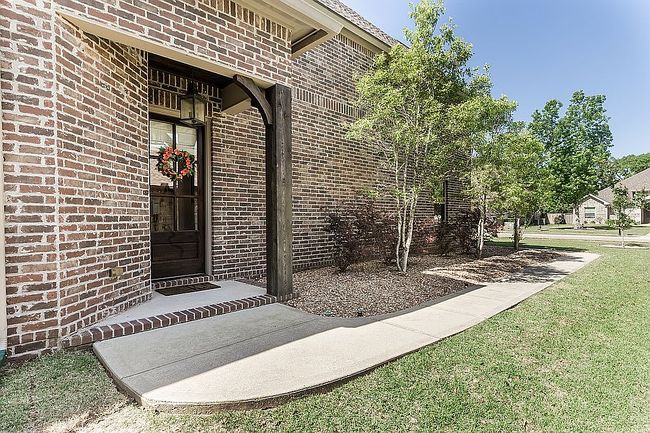 Image of 7368 N Aberdeen Dr
