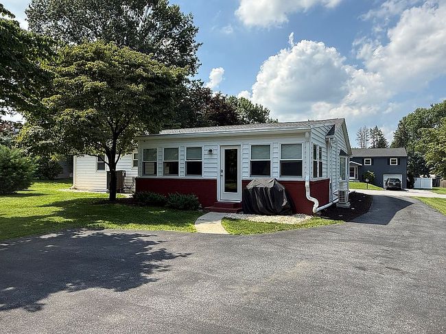 Additional photo 2 of property located at 7 Mimosa Dr