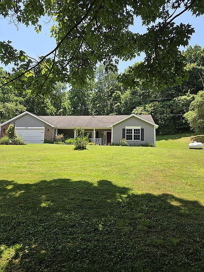 Photo of 9921 Tamarack Dr, Meadville, PA