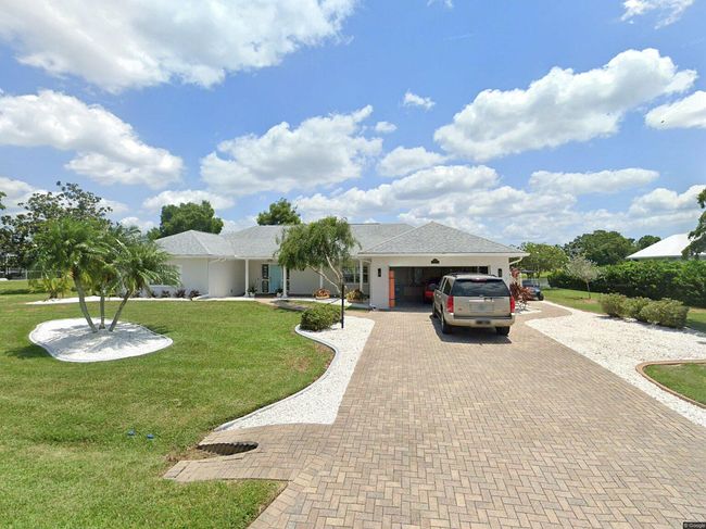 Photo of 11597 Sw Dallas Dr S, Lake Suzy, FL