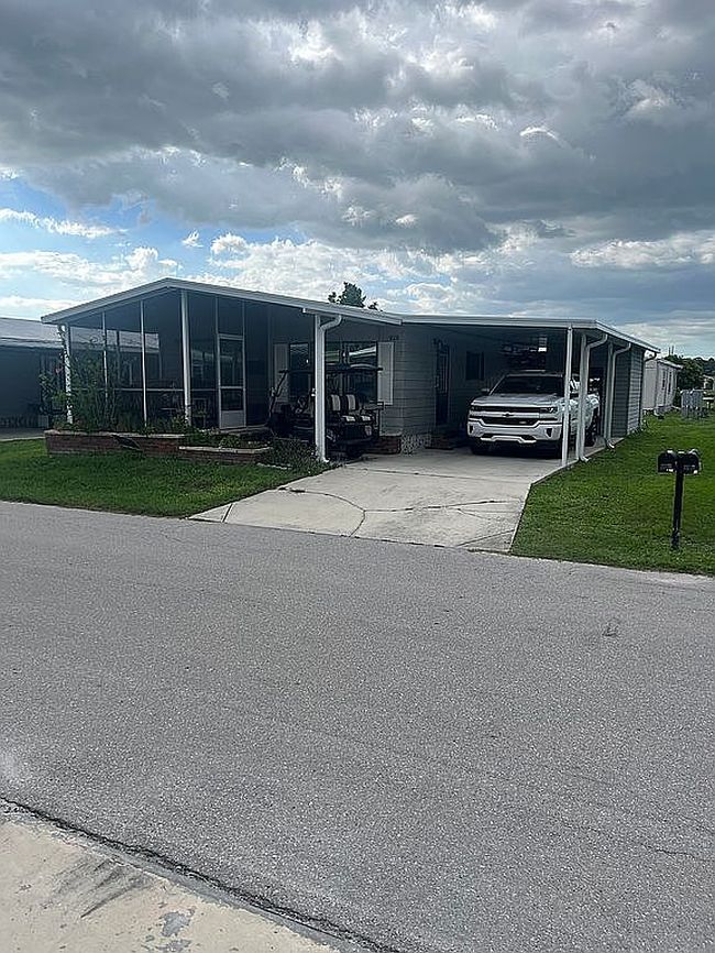 Photo of 920 Strongbox Ln, North Fort Myers, FL