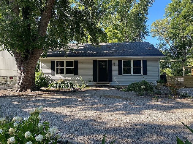 Photo of 2011 Oakdale Ave, Oregon, OH