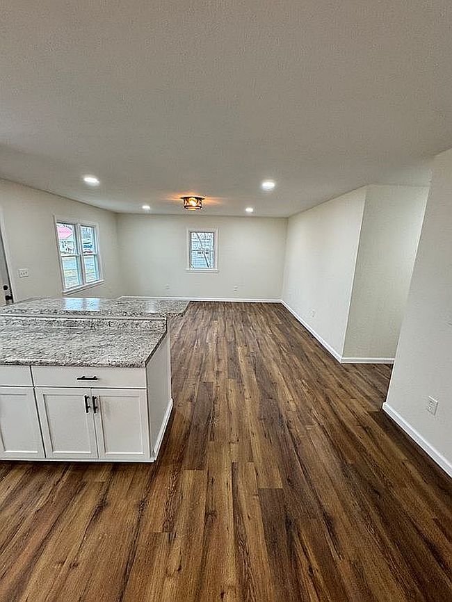 Image of 408 W 5th St