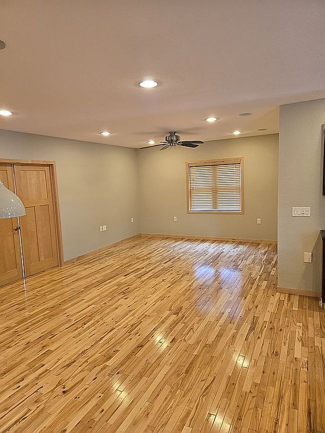 Photo of 639 S Cedar St, Monticello, IA