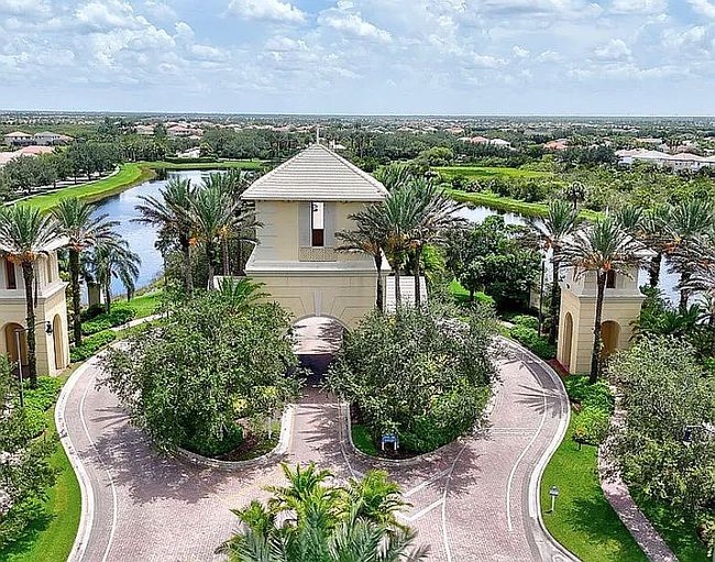 Photo of 12404 Sw Sunrise Lake Ter, Pt Saint Lucie, FL