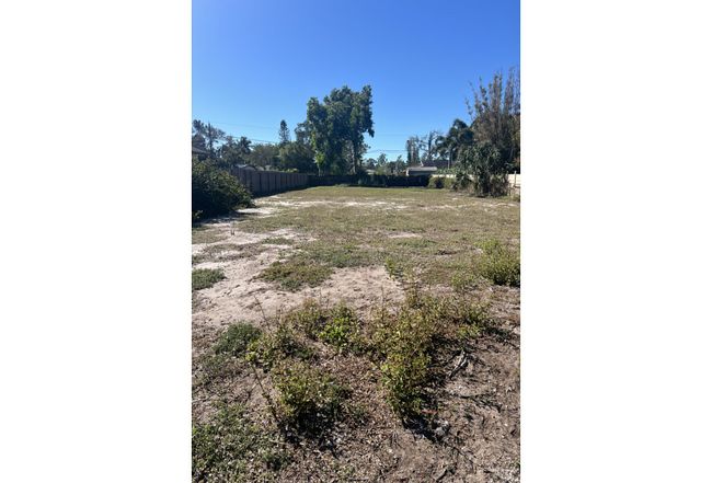 Image of 4421 Tarpon Ave