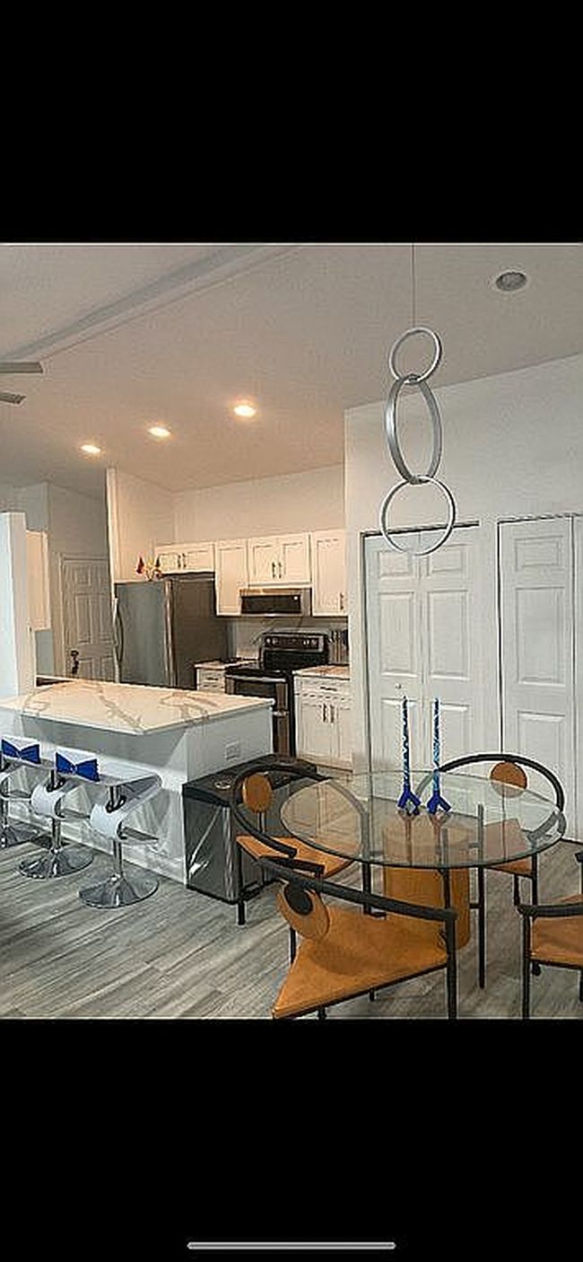 Image of 511 E Dynasty Dr