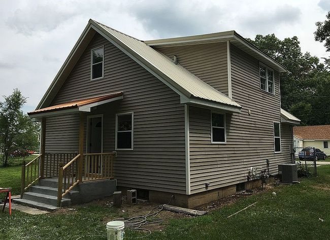 Image of 7349 N Elm Ave