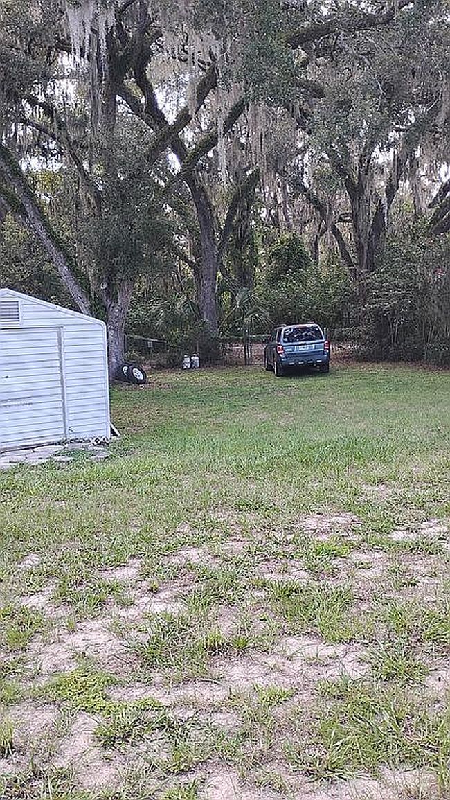 Photo of 42 N Sheltering Oaks Dr, Inverness, FL