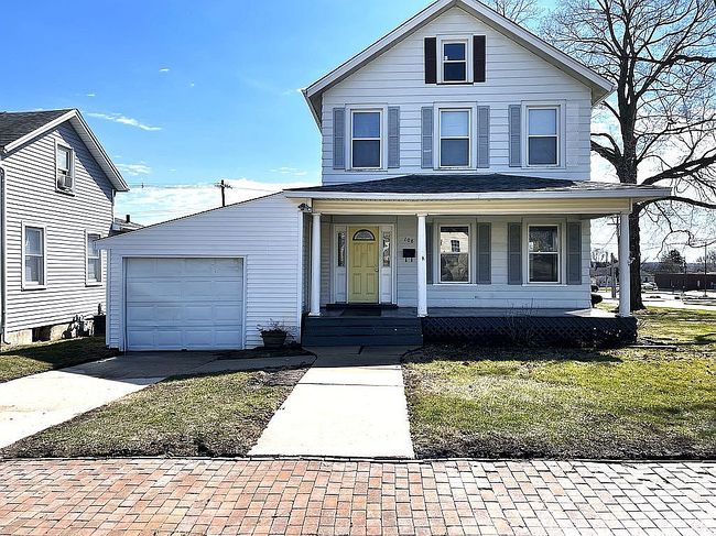 Image of 208 4th St