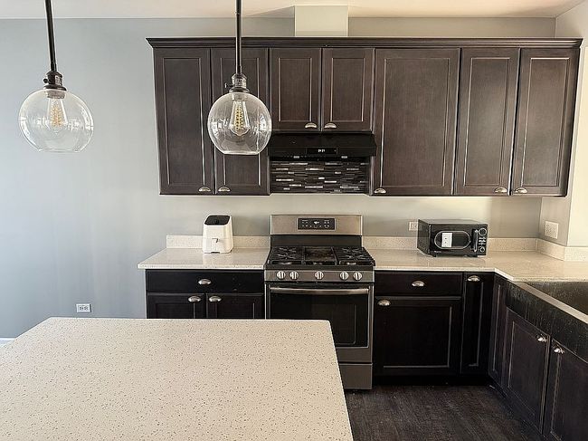 Photo of 2933 Madison Dr, Naperville, IL