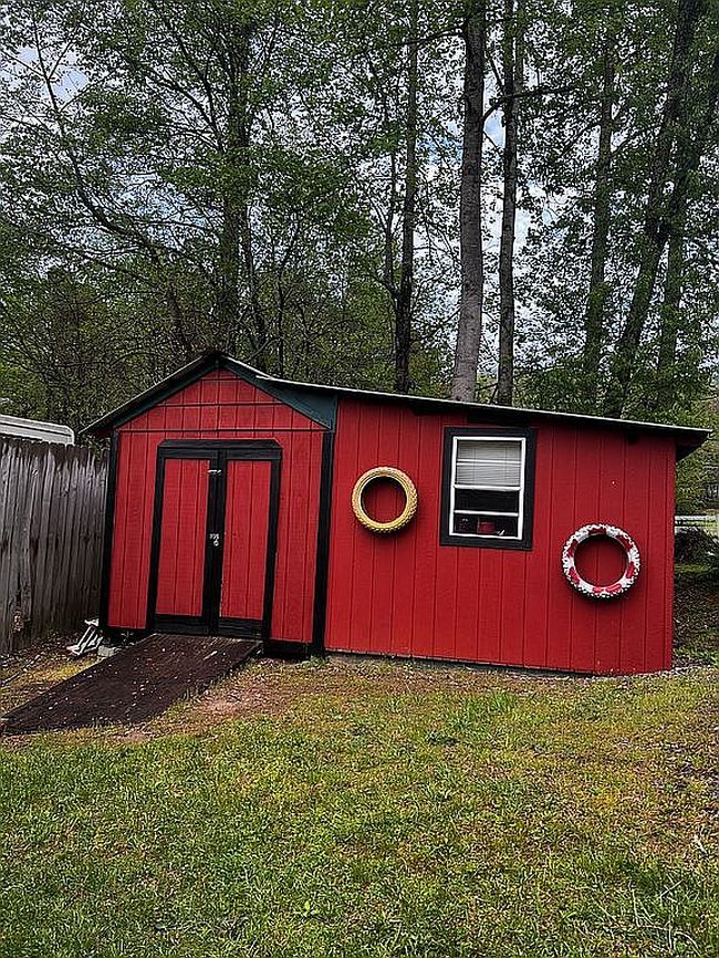 Image of 786 Bullfrog Ln