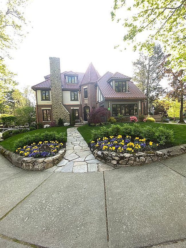 Photo of 16 South St, Chestnuthill, MA