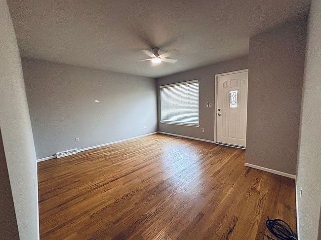 Additional photo 3 of property located at 2715 Kenmore Rd