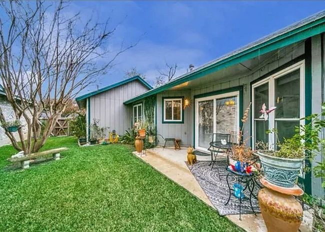 Image of 5775 Larkdale Dr