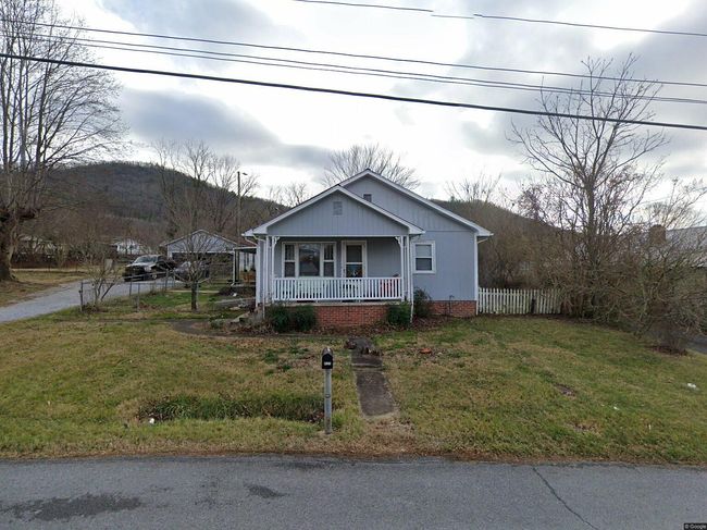 Photo of 821 Spring St, Erwin, TN
