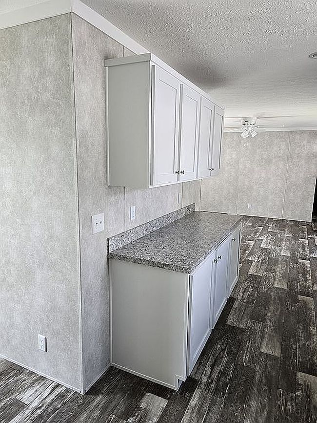 Photo of 312 W Crystal Flash Rd #17, North Webster, IN