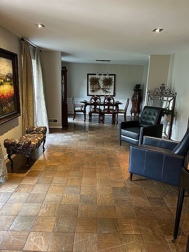 Image of 640 Shadywood Ln