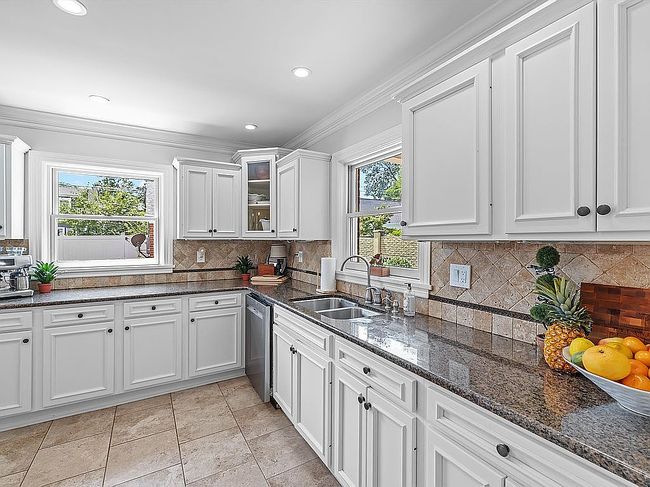 Image of 2012 Littlewood Dr