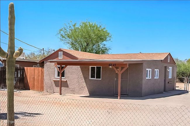 Image of 4045 E Hayhurst Ln