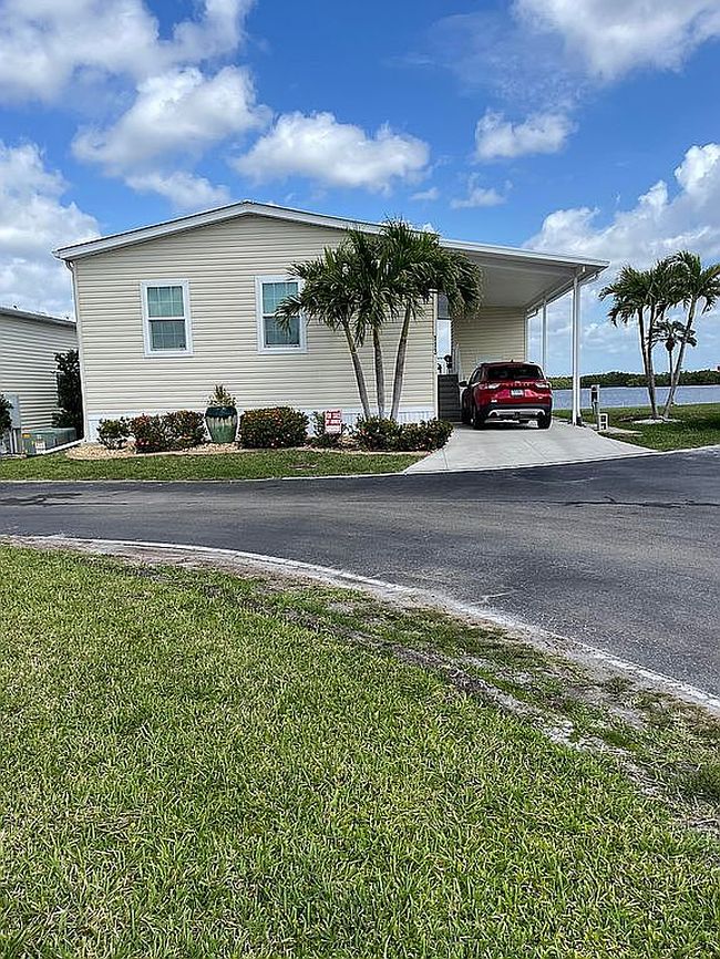 Photo of 4300 Riverside Dr Lot 113, Punta Gorda, FL