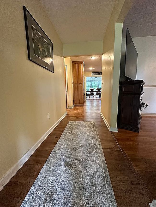 Photo of 704 Hilltop Dr, Paris, KY