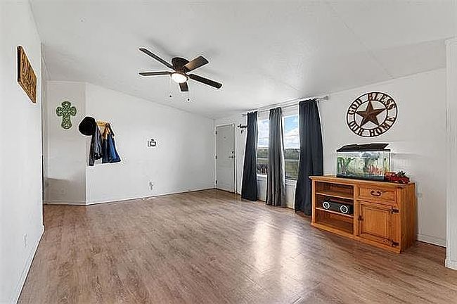 Photo of 6120 Wild Berry Trl, Joshua, TX