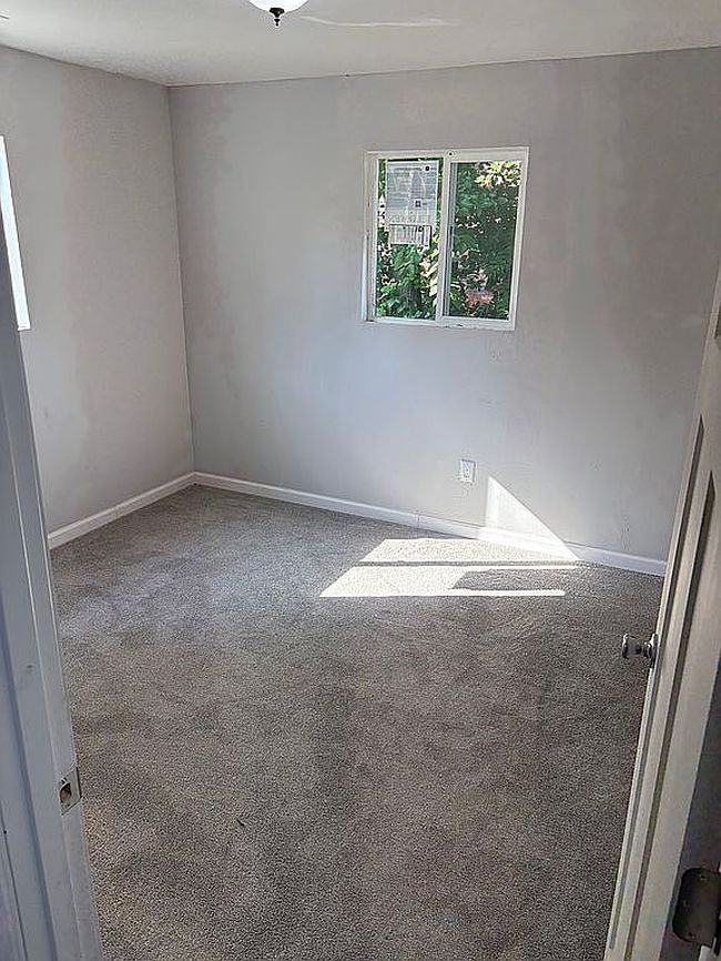 Photo of 12195 Mendota St, Detroit, MI