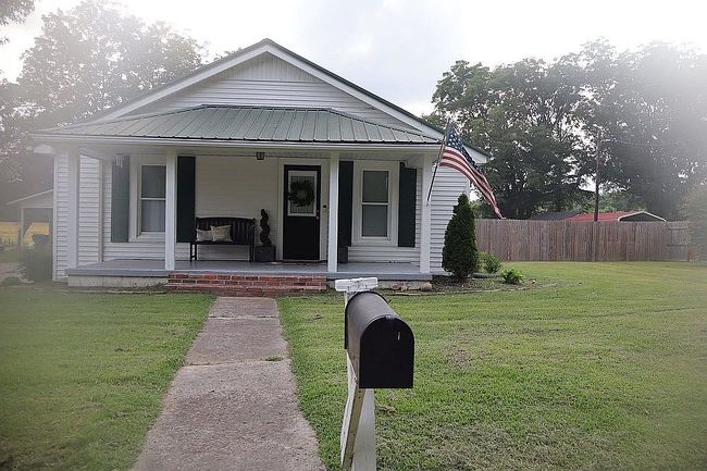 Photo of 397 College St, Trimble, TN