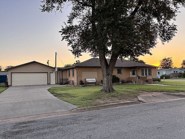 Photo of 207 Walnut St, Spearville, KS