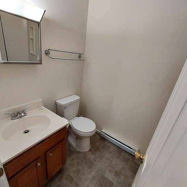 Photo of 15 Rouzer Ct, Thurmont, MD