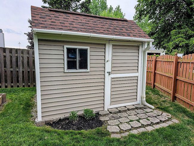 Additional photo 2 of property located at 23 Grasspointe Dr