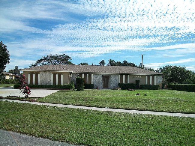 Photo of 3414 Baltusrol Ln, Lake Worth, FL