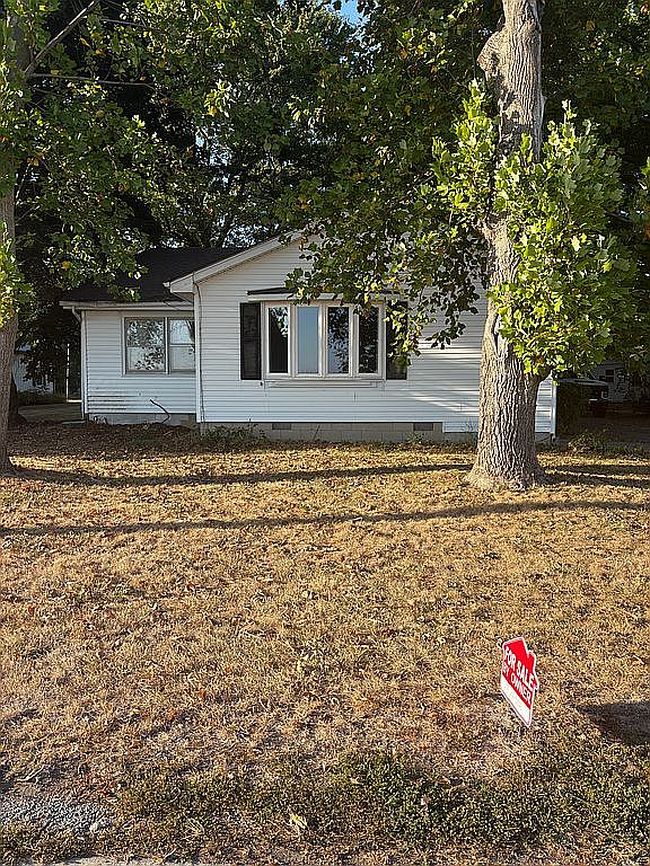Photo of 700 Southside Dr