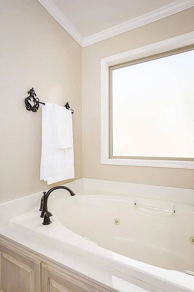 Image of 2326 Parc Pl
