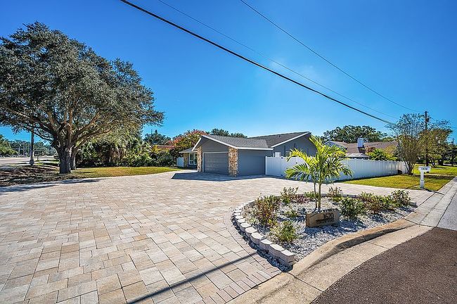 Photo of 1620 Curlew Rd