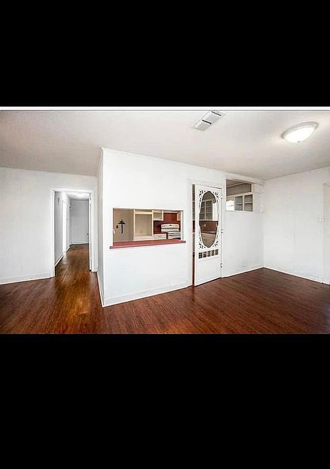 Photo of 1301 Nelwyn Ave, Gladewater, TX
