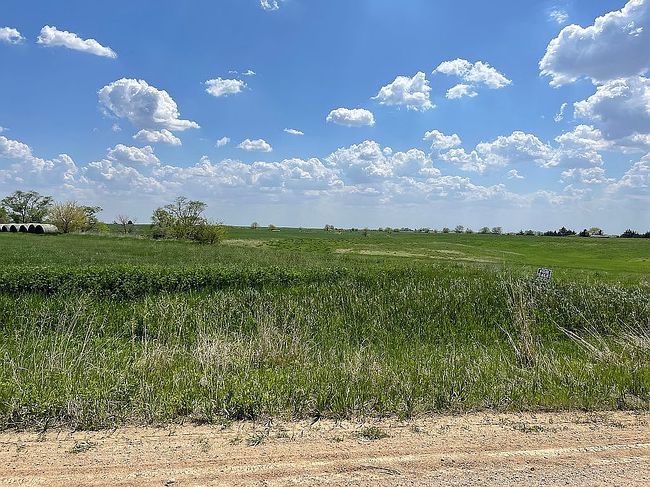 Image of 2933 Holdrege Rd