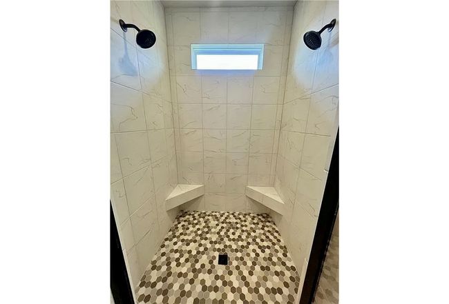 9424 N Belleview Ave, Kansas City, MO