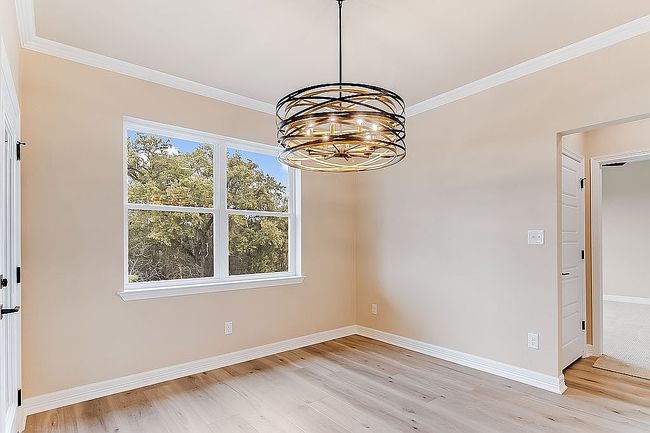 Additional photo 1 of property located at 921 Meredith Ct