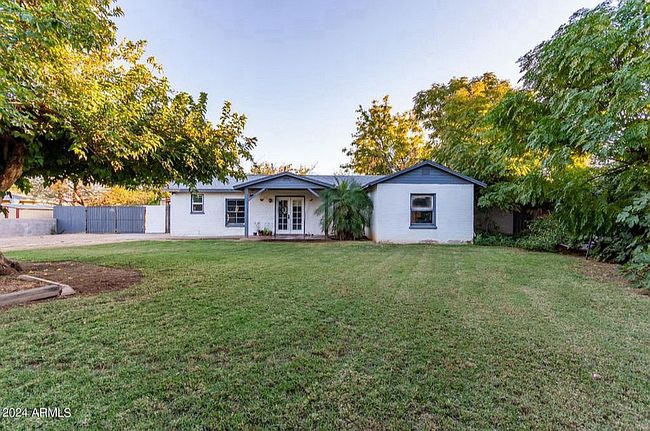 Photo of 2429 W Morten Ave, Phoenix, AZ