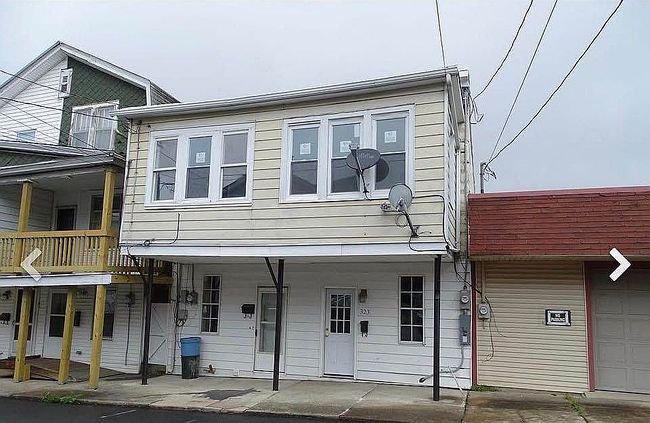 Image of 323 W Saylor St #323