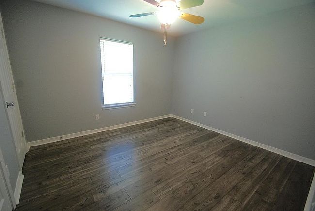 Image of 6 Black Oak Dr