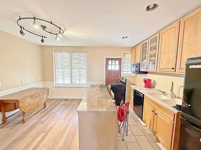 Image of 1337 E Patapsco Ave