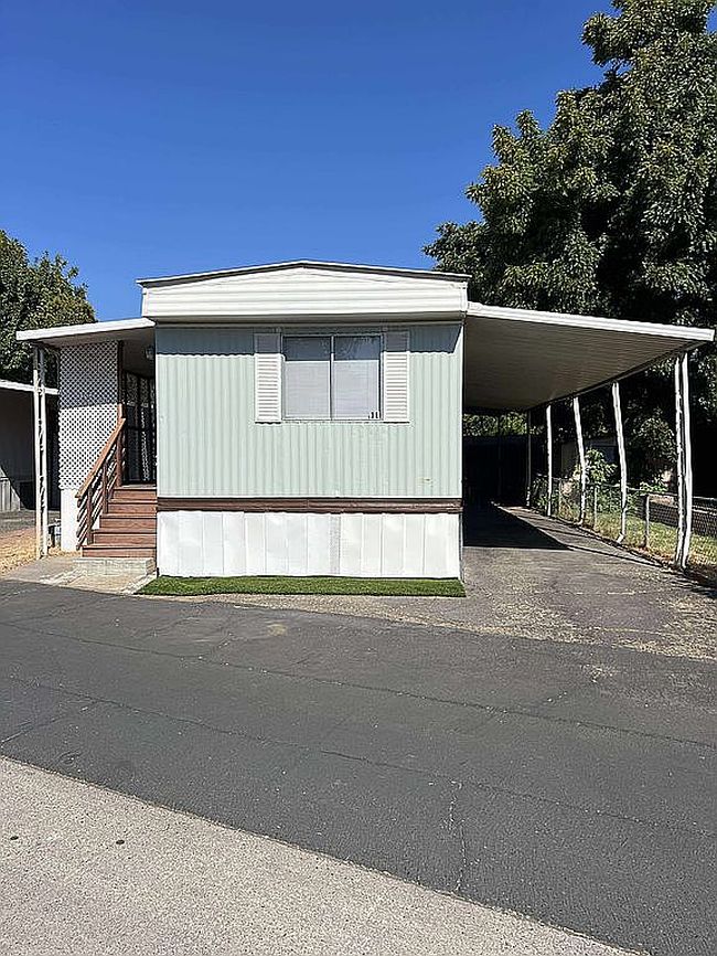 Additional photo 1 of property located at 1523 N Beale Rd Spc 11