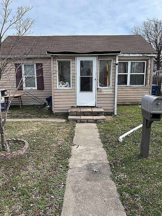 Image of 2710 Myrtle Ave