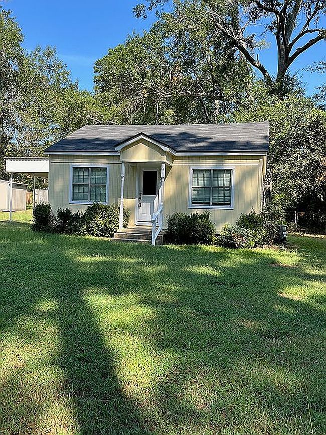 Photo of 427 Turkey Creek Dr, Kilgore, TX